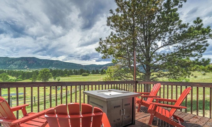 Palmer Lake Casa | 4BD-Mountain Views-Fire Pit-Recently Renovated