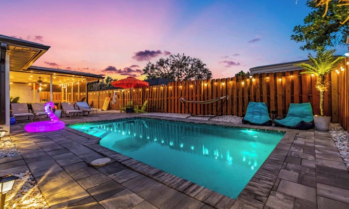 Whitfield Casa | Saltwater Siesta: A Hidden Family Gem w/ Pool & Games