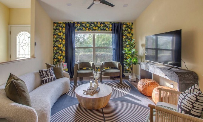Tallahassee Casa | 4BD w/ Backyard BBQ & Games - 5Mins FSU & Downtown