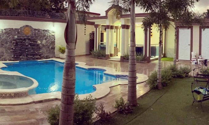 Prado Oriental Villa | 4BDR-FAMILY-POOL-BILLAR