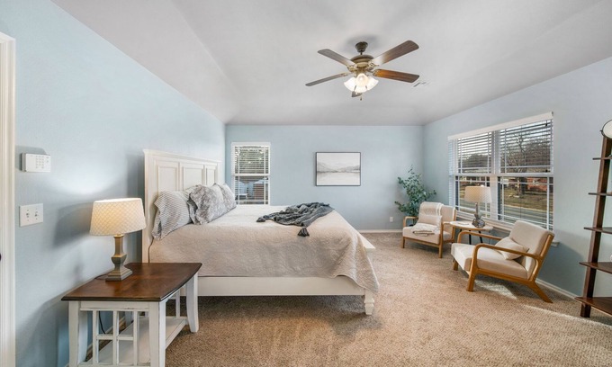 Tulsa Casa | 4bdrm (6 beds) 3 ba home 1 block from Tulsa University