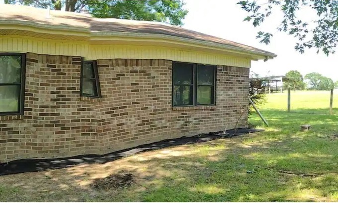 Hartman Casa | 4bdrm. Quiet and Peaceful. Family & Pet Friendly!