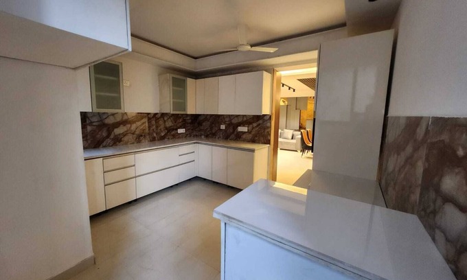 New Friends Colony Apartamento | 4BHK Luxury Apartment in NFC