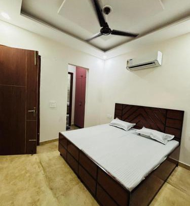 Kharar Apartamento | 4BHK Luxury Villa In Mohali - Stay Royal