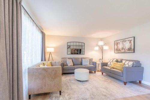 Green Bay Casa | 4BR 2BA Dog Friendly 3 Kings Walk to Lambeau