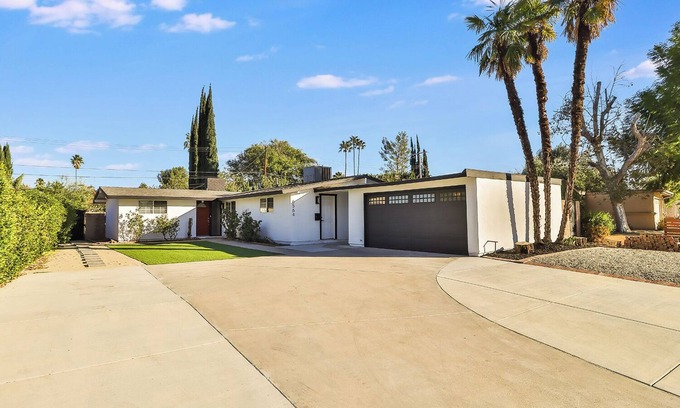 Winnetka Casa | 4BR 2BR All Inclusive Warner Grove for Relocation Fast Wi-Fi, Yard, Parking