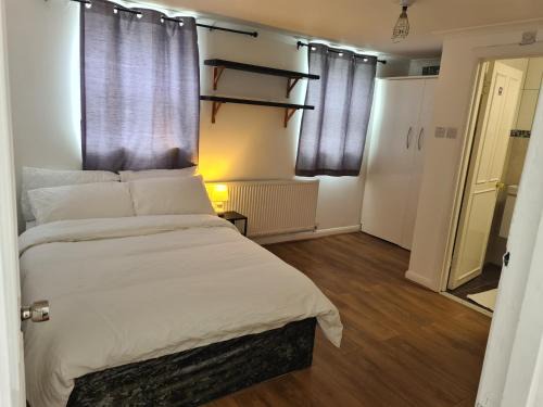 East Walworth Casa | 4Br-2Ensuite-10minCentralLondon-Sleeps11-Parking