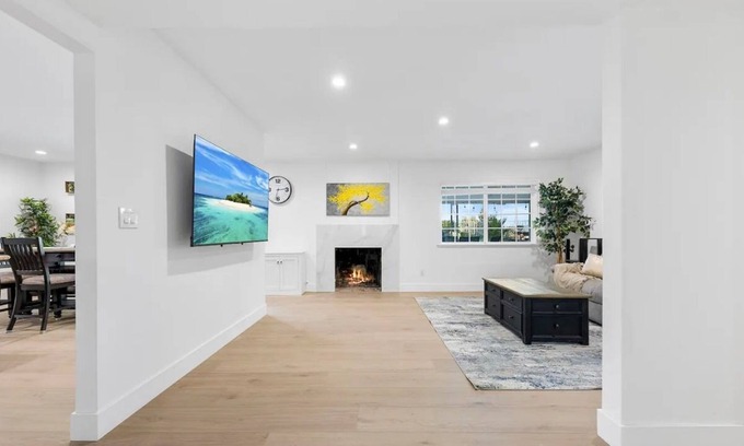 Rowland Heights Casa | 4BR Beautiful View Newly Renovated Nearby Disney