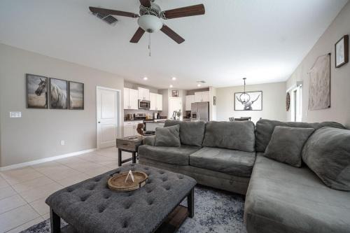 Fussels Corner Casa | 4Br Disney Legoland Corporate Family Getaway