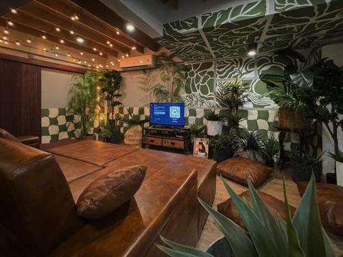 Chom Phon Casa | 4BR entire house next to Skytrain BTS and Subway MRT Chatuchak