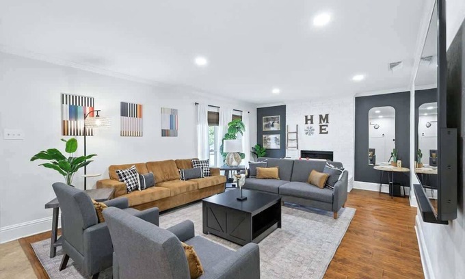 Flower Mound Casa | 4BR Gem Near Trails S