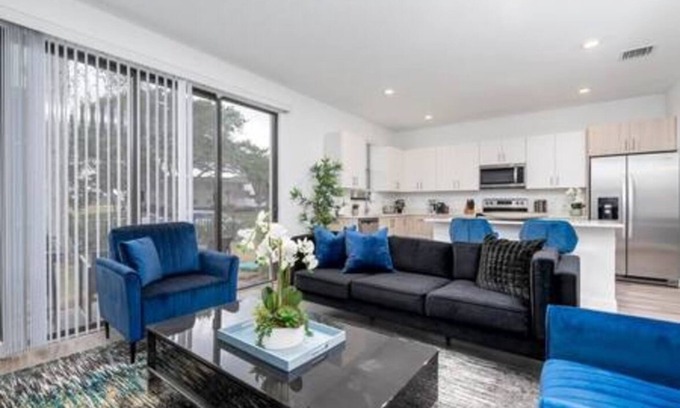 Survey Creek Casa | 4BR Gem with Golf Panorama in Resort-Style Setting