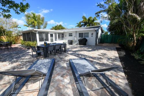 North Andrews Gardens Casa | 4BR Home, Hot Tub, Near Beach & Wilton Manors