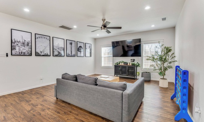 Cedar Crest Casa | 4BR home in Dallas with modern amenities, private yard, and great location!