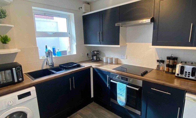 Belfast Casa | 4BR House Popular Ravenhill Road