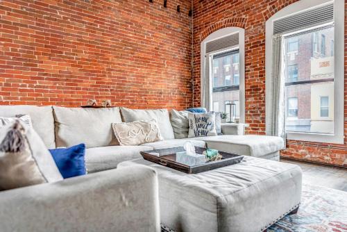 Historic Downtown La Crosse Apartamento | 4br Ideal For Groups 4 Blocks To La Crosse Cntr