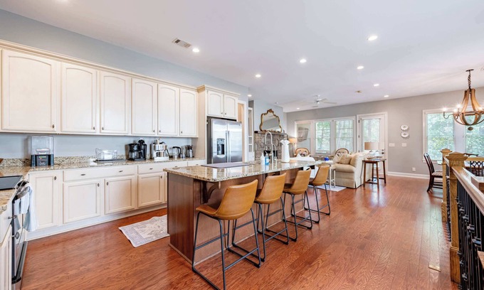 Reynolds Landing Casa | 4BR Lake Oconee Gem - Golf Views & Kid-Friendly