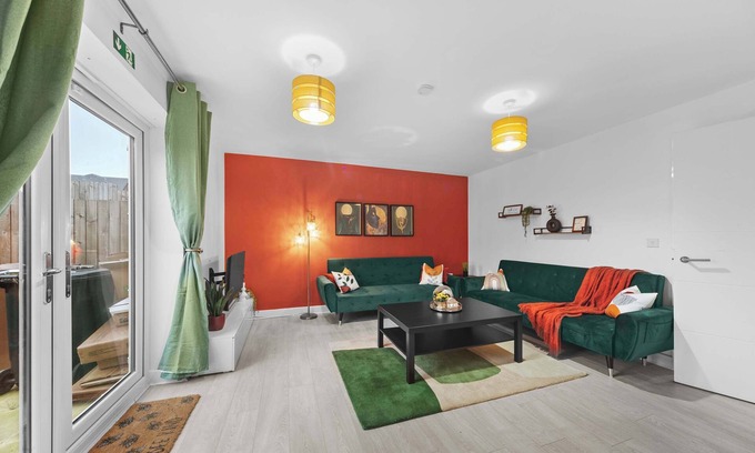 Killingbeck Casa | 4BR Leeds Home Perfect for Long Stays Free Parking