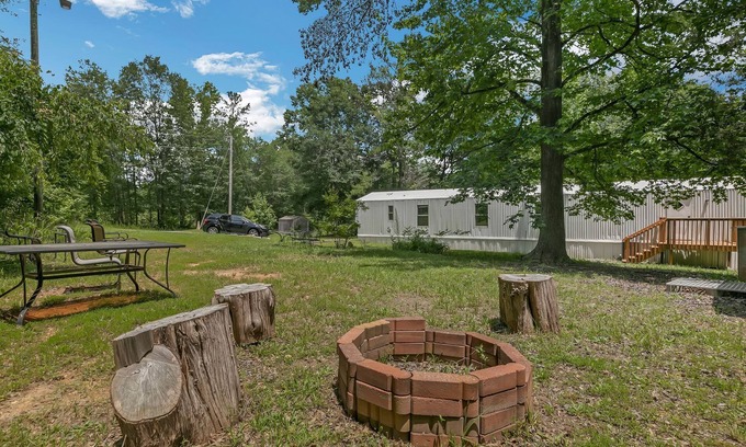 Simpsonville Casa | 4BR mobile home w/Hot Tub,Fire pit,gas BBQ AC, WiFi in Simpsonville by Hospital