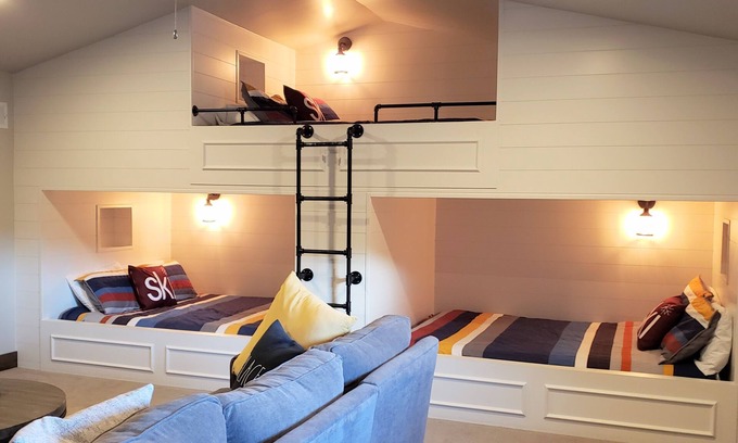 Park City Casa | 4BR Modern TH w/ AWESOME bunk room...Ask about summer MONTHLY rates