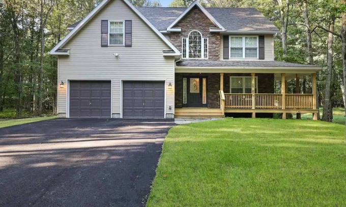 Pocono Summit Casa | 4BR Oasis w/ Hot Tub, Sauna, Game Room & Firepit