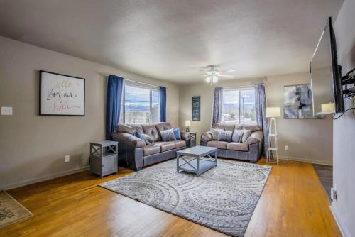 East Colorado Springs Casa | 4BR Olympic Training Center with Grill