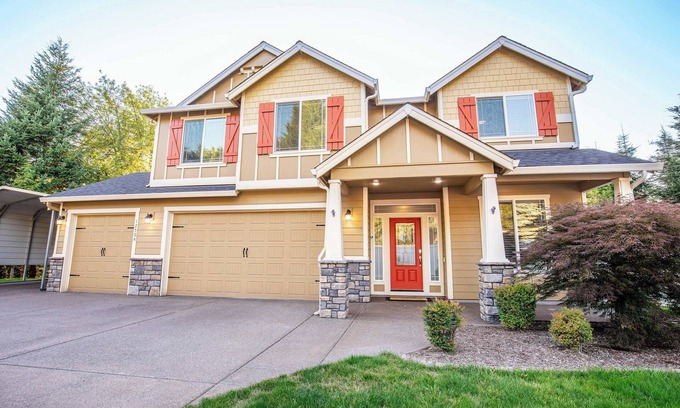 Pleasant Valley Casa | 4BR Retreat on Private Acre in Salmon Creek