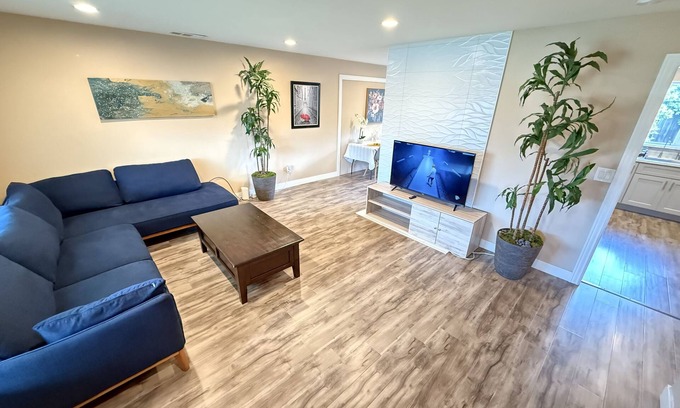 South Sundale Casa | 4BR Spacious Fremont Home for Families, Near Silicon Valley & Parks