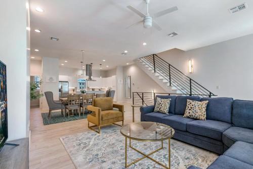 Mid-City Casa | 4BR Townhouse in Bienville Villas
