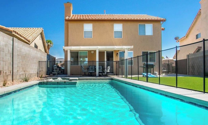 Foothills Casa | 4BR Vegas Home w/ NEW Pool & Spa! Oasis of Luxury