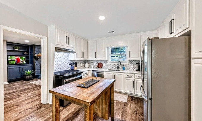Marietta Casa | 4BRs Cul-de-sac /Privacy/ 5 min to I-575 (527)