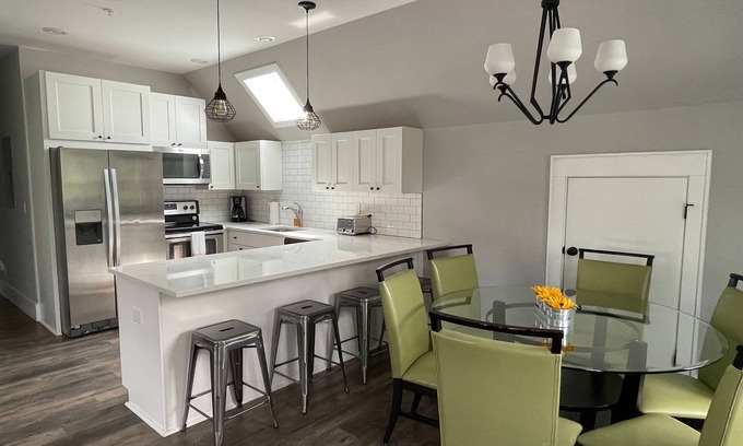 Highlands Apartamento | 4th Street - Walk to Town Apartment in Highlands NC