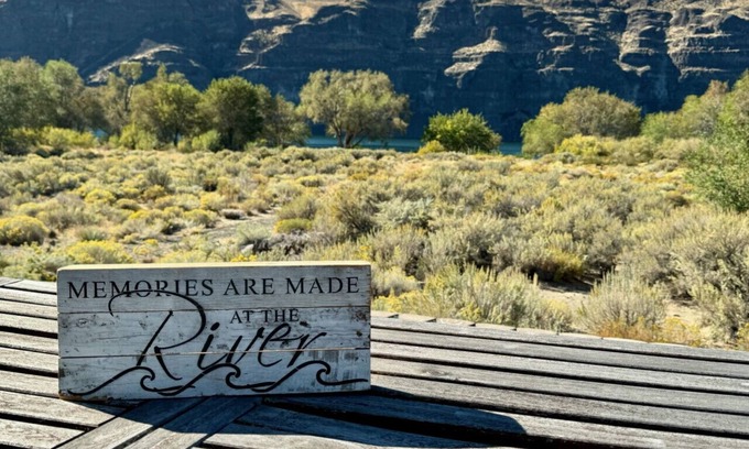 Sunland Estates Casa | 5.4 miles from The Gorge- Sunland home on the Columbia River, stunning views