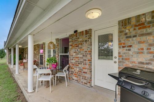 Crowley Casa | 5 Acres! Countryside Getaway Outside Fort Worth