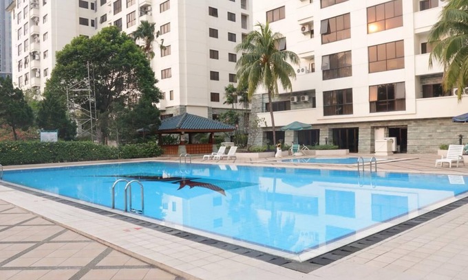 Bangka Apartamento | 5 Acres Jardín tropical en Kemang Raya Residencia entera 3/2 Apart 2nd fl. Balcón