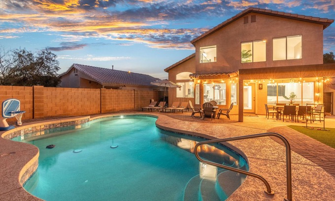 Neely Farms Casa | 5 BD Gilbert Home 4 Min to Downtown