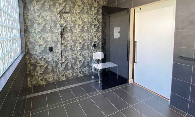 Echuca Casa | 5 Bed 2 bath Fully Furnished Home Away From Away for all Abilities