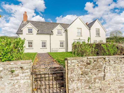 Crickhowell Casa | 5 Bed in Crickhowell 90053