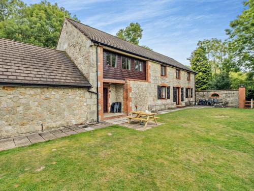 Sandown Casa | 5 Bed in Newchurch IC069