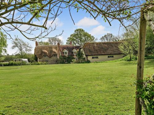 Sturminster Newton Casa | 5 Bed in Sturminster Newton 76458
