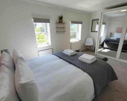 Cheltenham Casa | 5 Bed Modern Cheltenham Town Centre Home