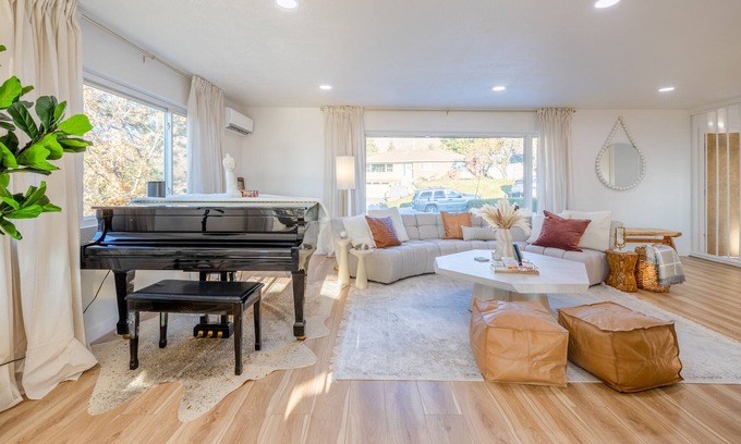 Olympus Cove Casa | 5 Bed Mountain Mansion: Theater, Gym, Sauna, Sonos