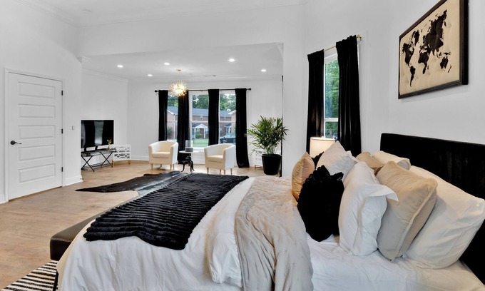 College Park Casa | 5 bedroom, 4 bath masterpiece is the epitome of luxury living.