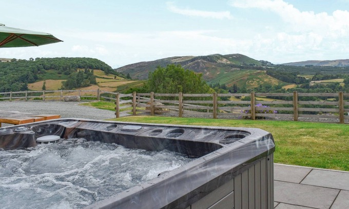 Llanwrthwl Cabaña | Alojamiento de 5 habitaciones en Llanwrthwl, near Rhayader
