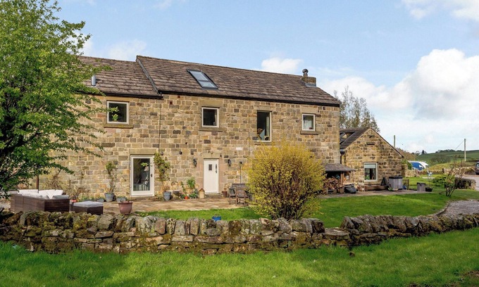 Hollow Meadows Cabaña | 5 bedroom accommodation in Load Brook, near Sheffield