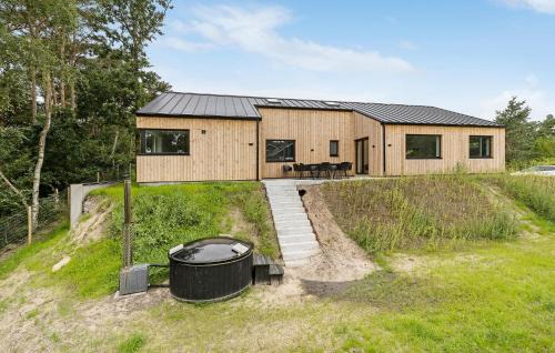 Ebeltoft Casa | 5 Bedroom Awesome Home In Ebeltoft