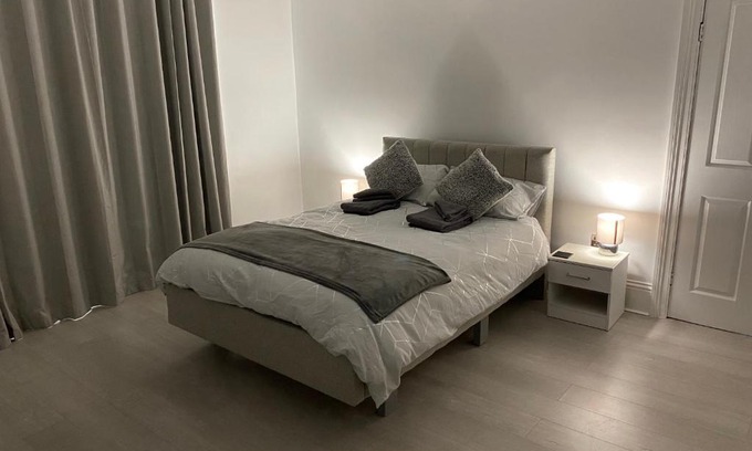 South Shields Apartamento | 5 Bedroom-Great House & Location-NEW DAY PROPERTIES