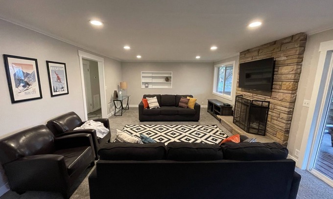 Millcreek Casa | 5 bedroom home near the Wasatch Mountains