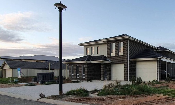 Wallaroo Casa | Five Bedroom home on the marina with private pontoon