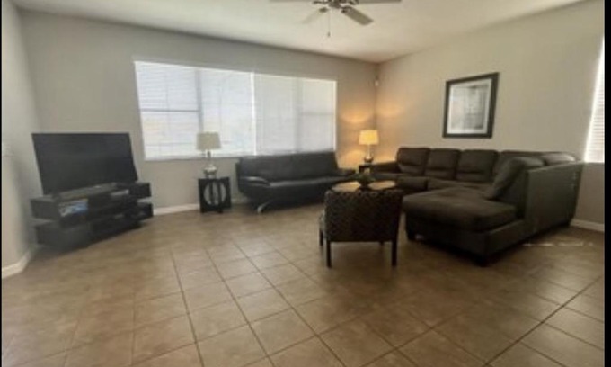Davenport Casa | 5 Bedroom House in a Golf resort community near Disney Parks & Universal Studios